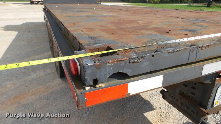 image for item DC2598 1985 International F1954 flatbed truck