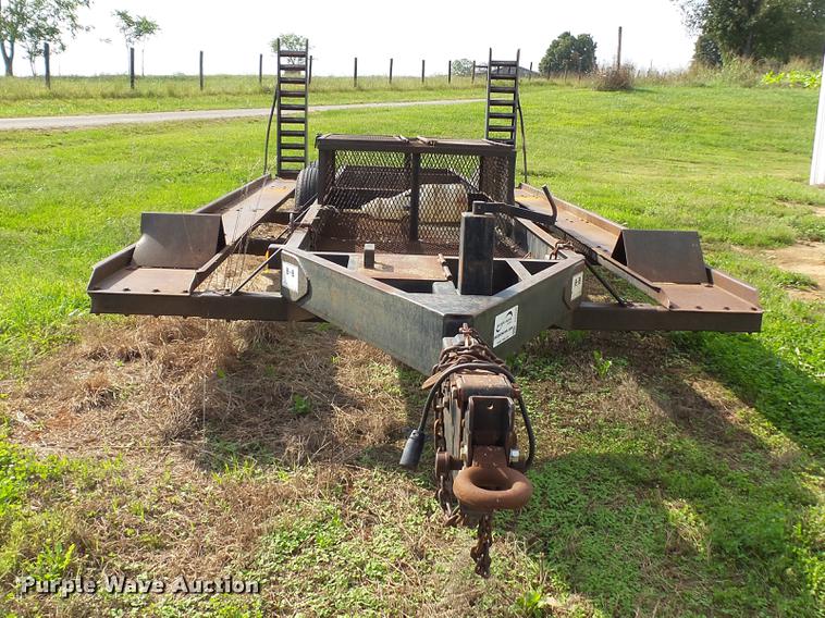 image for item DC2599 1998 Behnke sprayer trailer