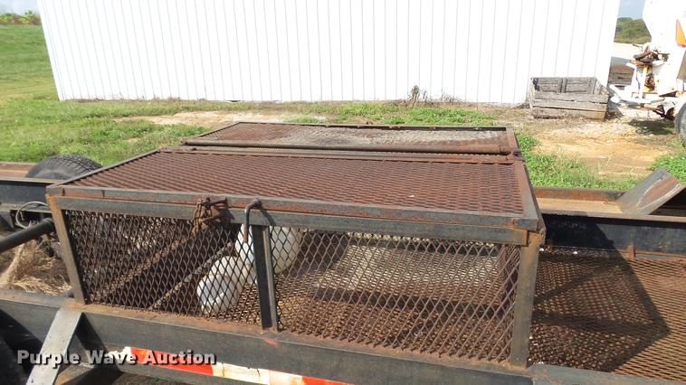 image for item DC2599 1998 Behnke sprayer trailer