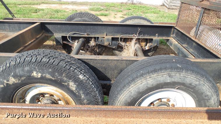 image for item DC2599 1998 Behnke sprayer trailer