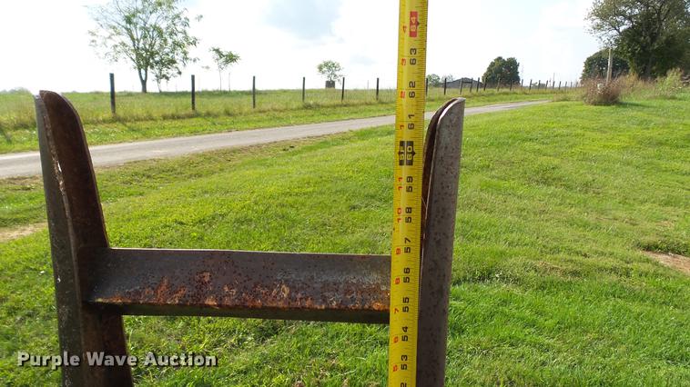 image for item DC2599 1998 Behnke sprayer trailer