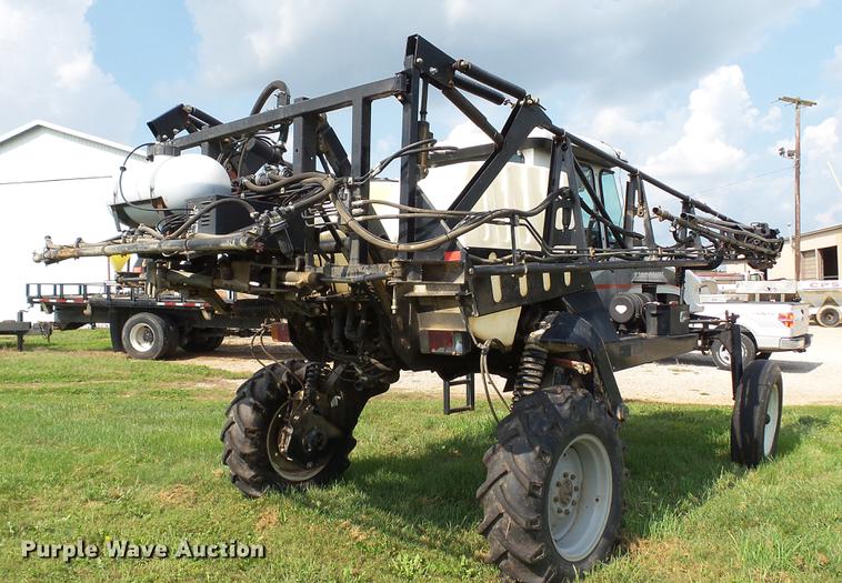 image for item DC2600 2008 SpraCoupe 4455 self-propelled sprayer