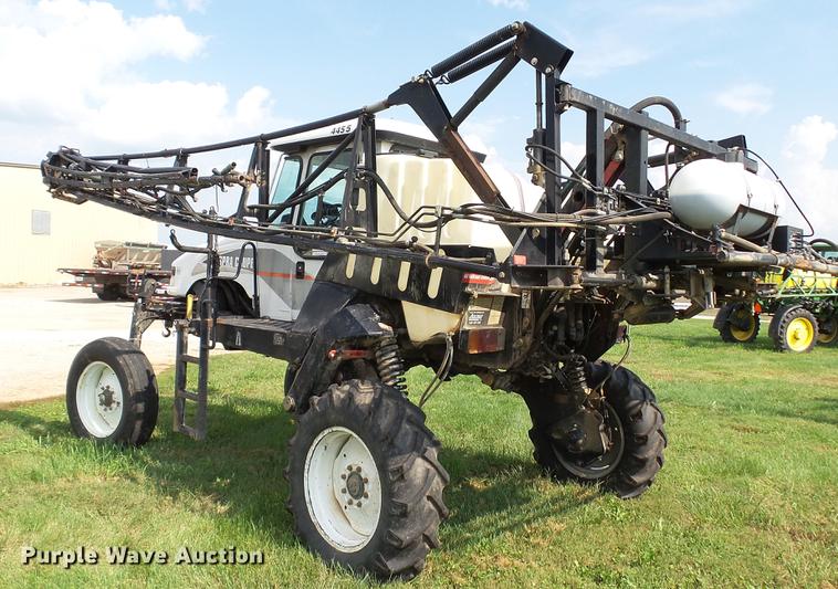 image for item DC2600 2008 SpraCoupe 4455 self-propelled sprayer