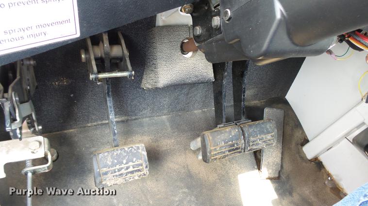 image for item DC2600 2008 SpraCoupe 4455 self-propelled sprayer