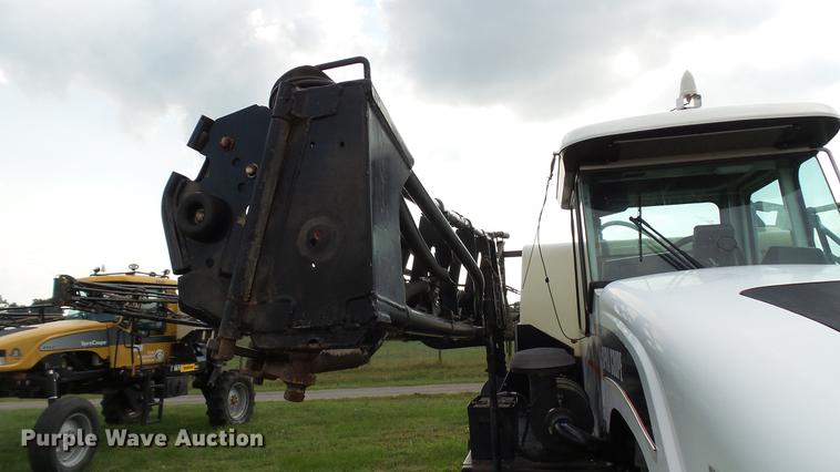 image for item DC2600 2008 SpraCoupe 4455 self-propelled sprayer