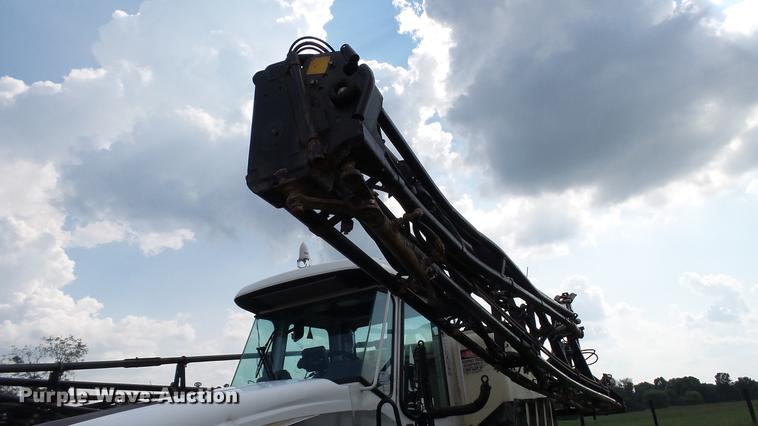 image for item DC2600 2008 SpraCoupe 4455 self-propelled sprayer