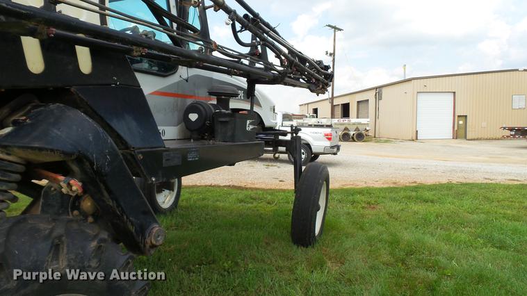 image for item DC2600 2008 SpraCoupe 4455 self-propelled sprayer