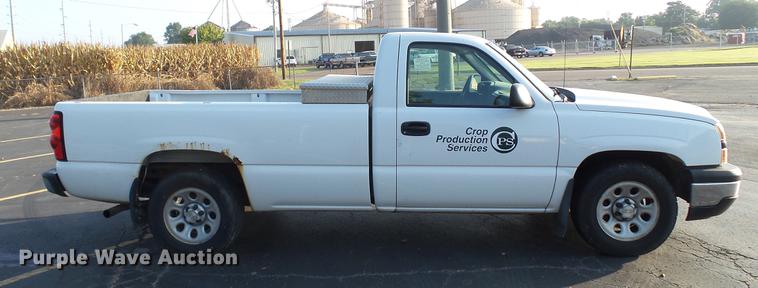 image for item DC2603 2007 Chevrolet Silverado Classic 1500 pickup truck