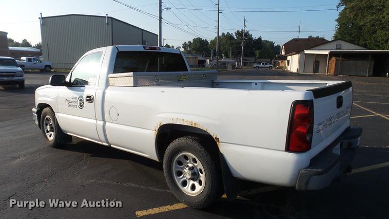 image for item DC2603 2007 Chevrolet Silverado Classic 1500 pickup truck
