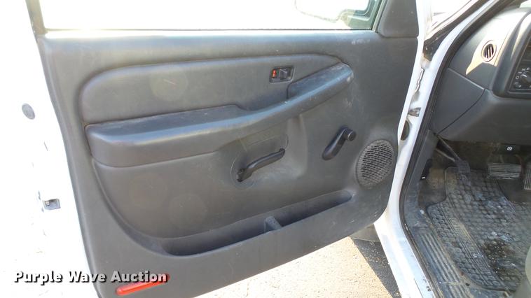 image for item DC2603 2007 Chevrolet Silverado Classic 1500 pickup truck