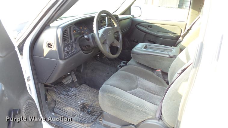 image for item DC2603 2007 Chevrolet Silverado Classic 1500 pickup truck