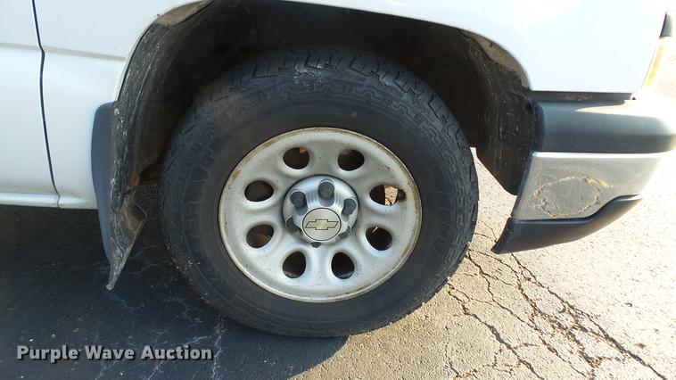 image for item DC2603 2007 Chevrolet Silverado Classic 1500 pickup truck