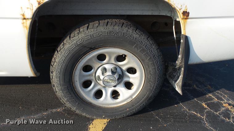 image for item DC2603 2007 Chevrolet Silverado Classic 1500 pickup truck