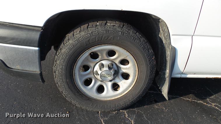 image for item DC2603 2007 Chevrolet Silverado Classic 1500 pickup truck