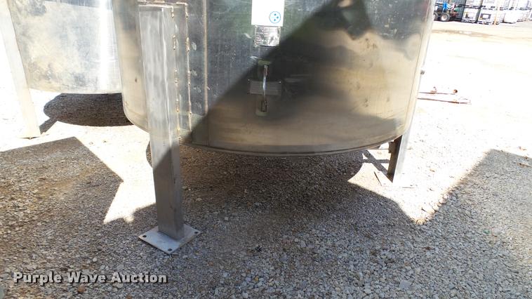 image for item DC2637 (2) stainless steel tanks
