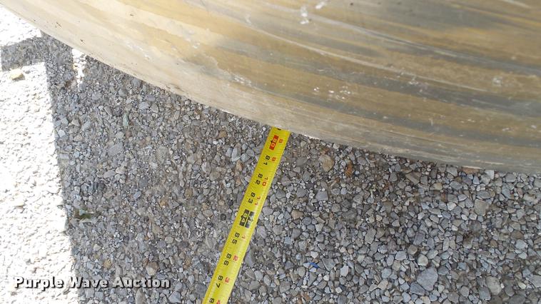 image for item DC2637 (2) stainless steel tanks