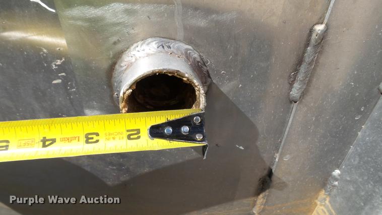 image for item DC2637 (2) stainless steel tanks