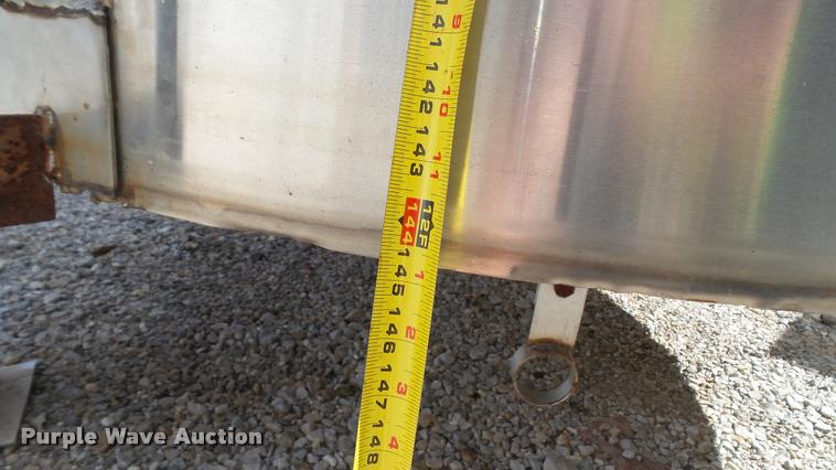 image for item DC2637 (2) stainless steel tanks