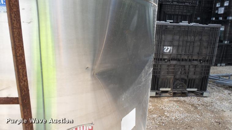 image for item DC2637 (2) stainless steel tanks