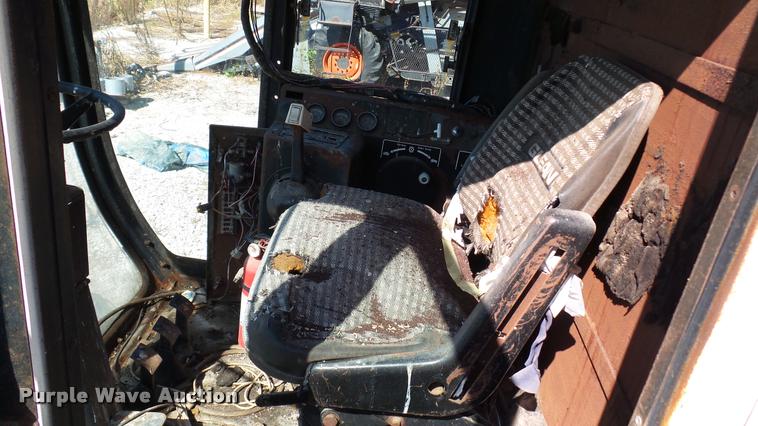 image for item DC2640 Gleaner K2 combine