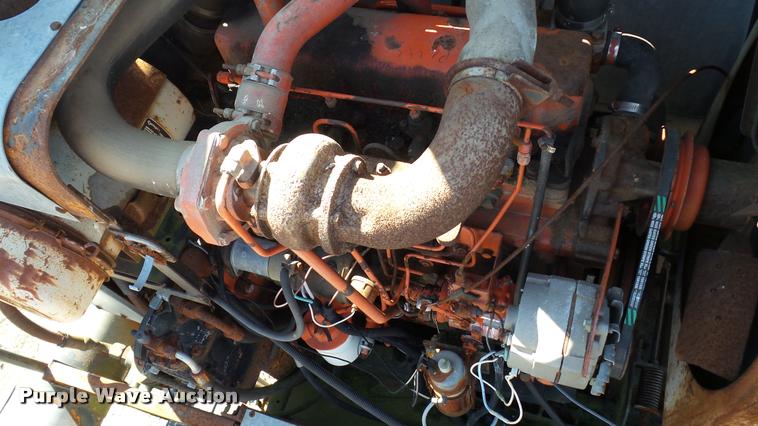 image for item DC2640 Gleaner K2 combine