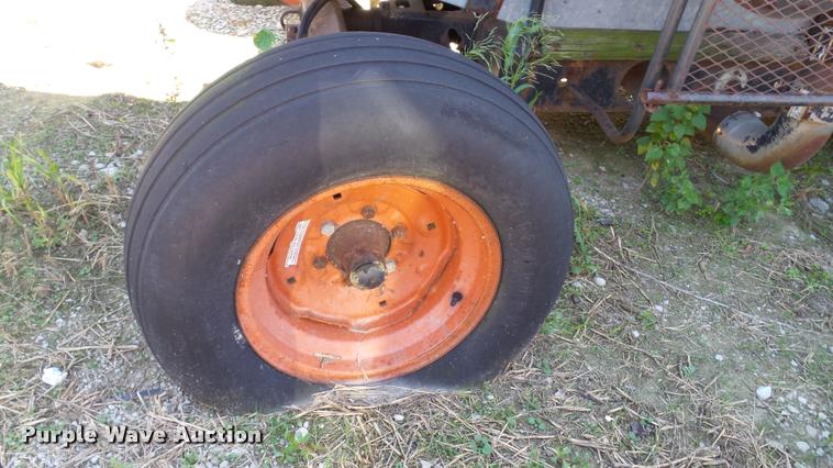 image for item DC2640 Gleaner K2 combine