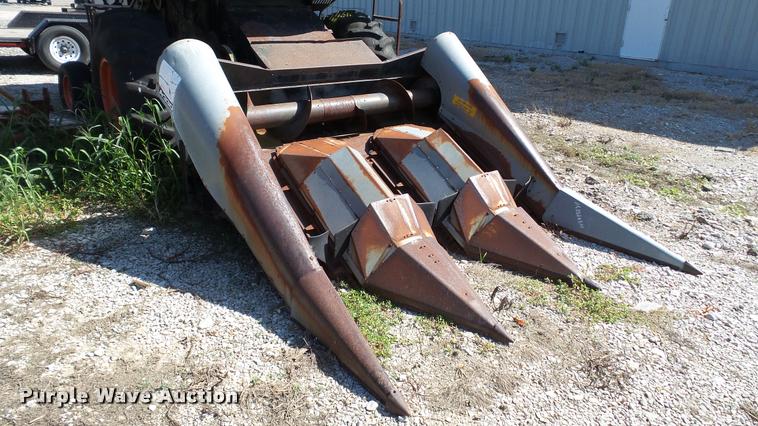 image for item DC2640 Gleaner K2 combine