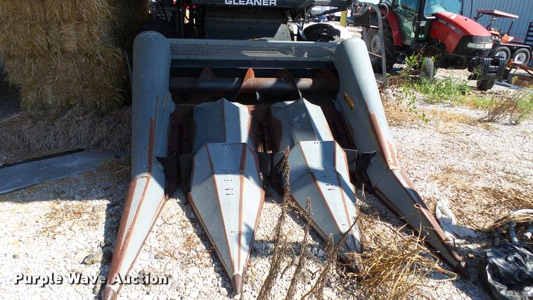 image for item DC2641 Gleaner F2 combine