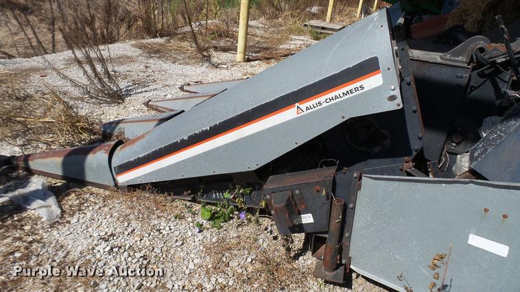 image for item DC2641 Gleaner F2 combine