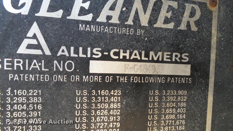 image for item DC2641 Gleaner F2 combine