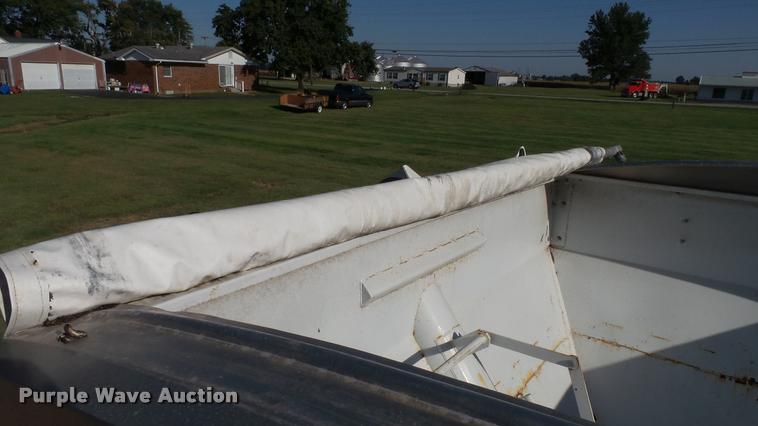 image for item DC2652 Par-Kan Grain-Weigh-150 seed tender trailer