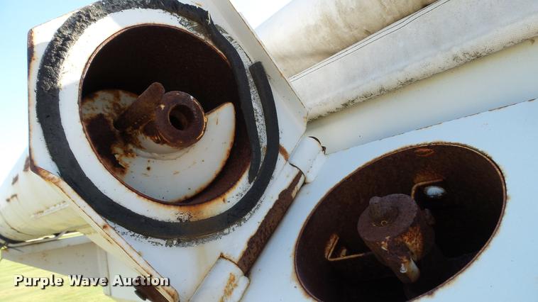 image for item DC2652 Par-Kan Grain-Weigh-150 seed tender trailer