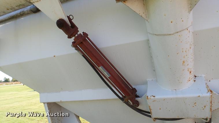 image for item DC2652 Par-Kan Grain-Weigh-150 seed tender trailer