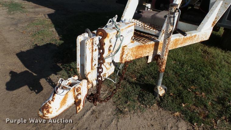 image for item DC2652 Par-Kan Grain-Weigh-150 seed tender trailer