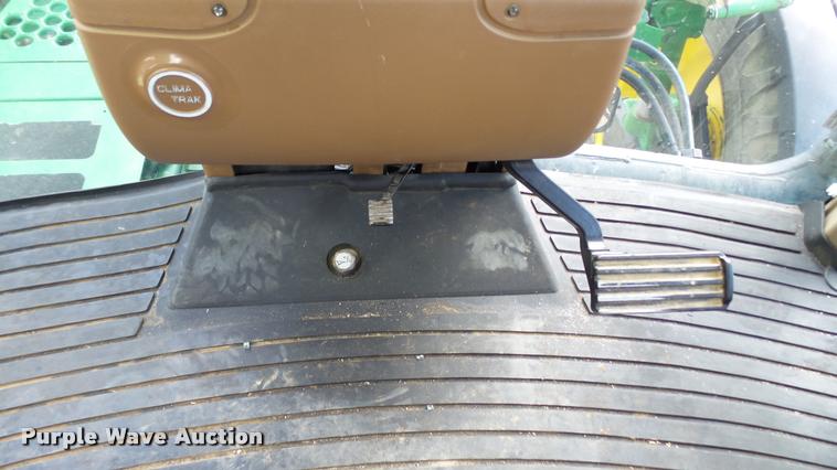 image for item DC2653 2012 John Deere 4730 self-propelled sprayer