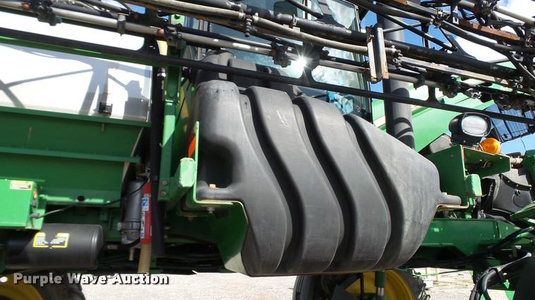 image for item DC2653 2012 John Deere 4730 self-propelled sprayer