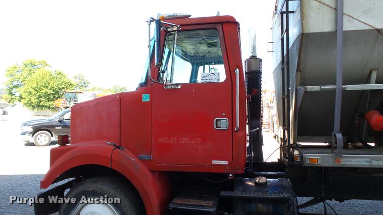 image for item DC2656 1986 Volvo White WCS64T seed tender truck