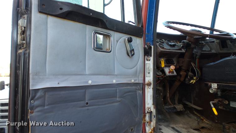 image for item DC2656 1986 Volvo White WCS64T seed tender truck