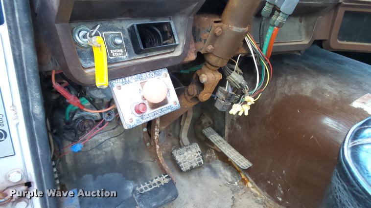 image for item DC2656 1986 Volvo White WCS64T seed tender truck