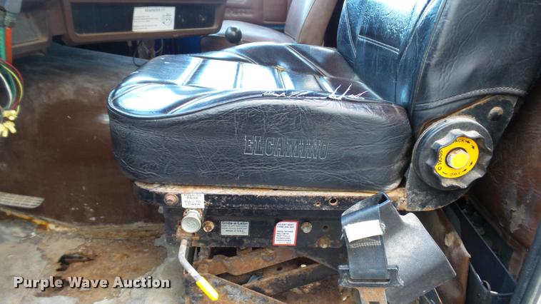 image for item DC2656 1986 Volvo White WCS64T seed tender truck