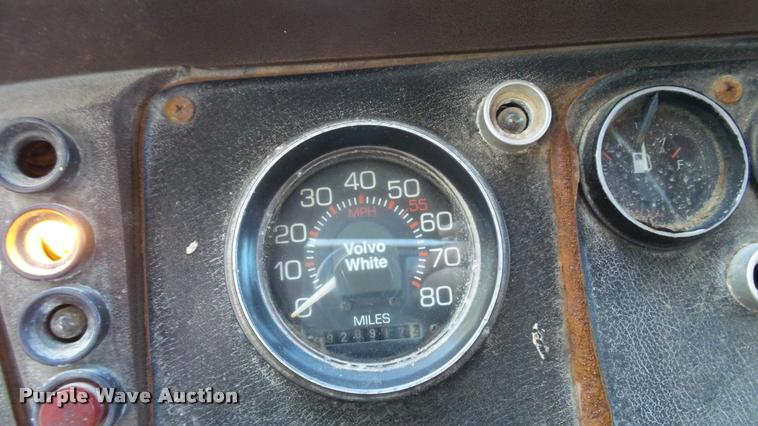 image for item DC2656 1986 Volvo White WCS64T seed tender truck