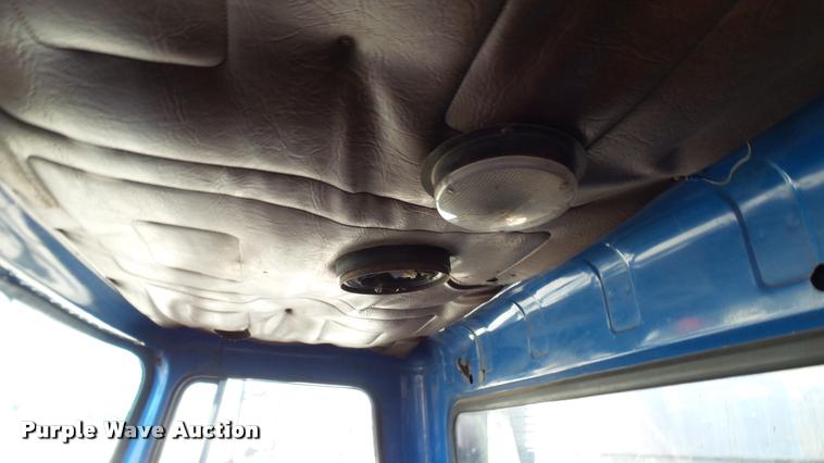 image for item DC2656 1986 Volvo White WCS64T seed tender truck