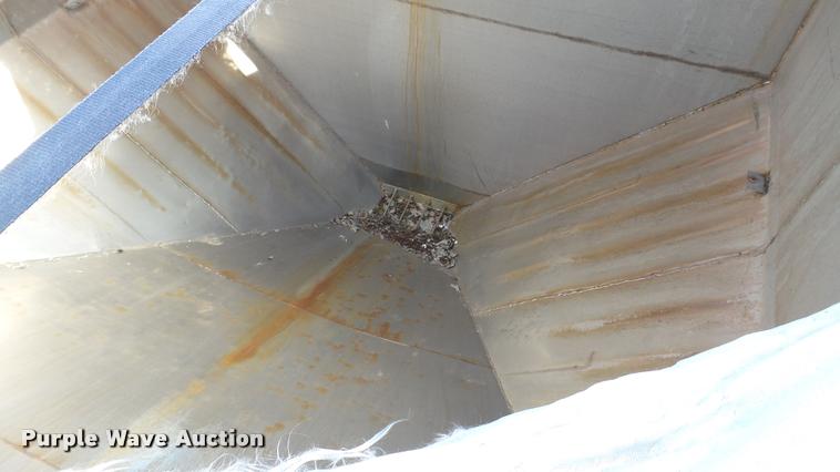 image for item DC2656 1986 Volvo White WCS64T seed tender truck