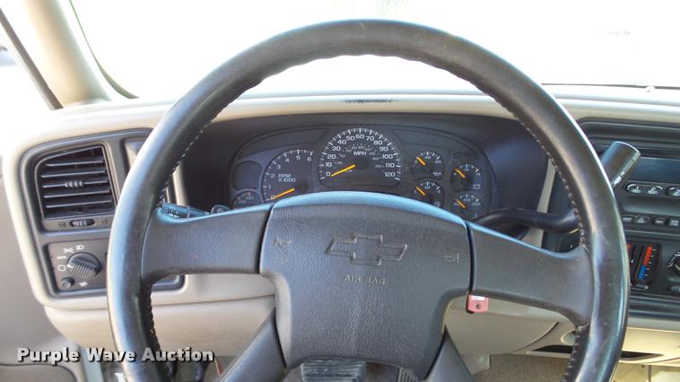 image for item DC2657 2003 Chevrolet Silverado 2500HD Ext. Cab pickup truck