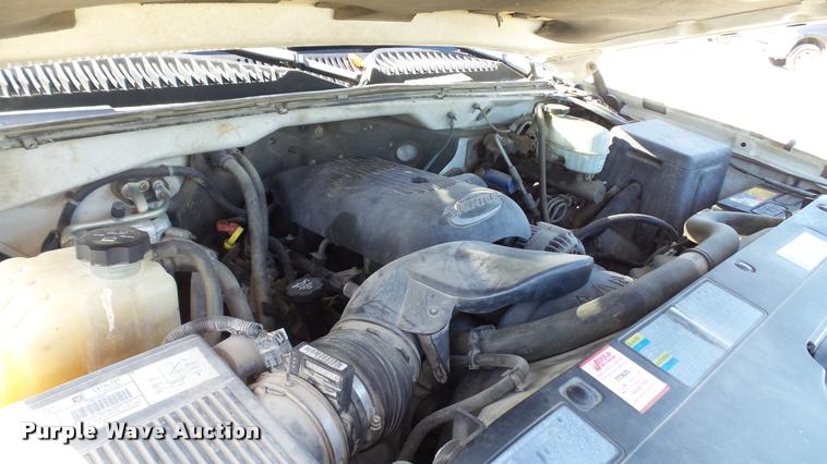 image for item DC2657 2003 Chevrolet Silverado 2500HD Ext. Cab pickup truck