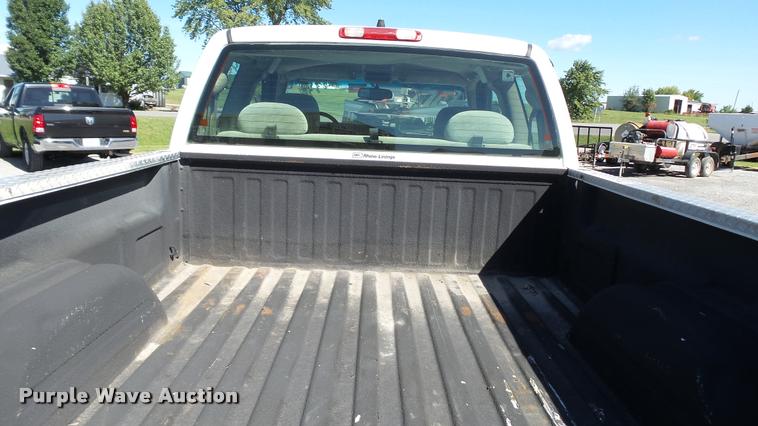 image for item DC2657 2003 Chevrolet Silverado 2500HD Ext. Cab pickup truck