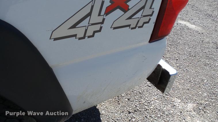 image for item DC2657 2003 Chevrolet Silverado 2500HD Ext. Cab pickup truck