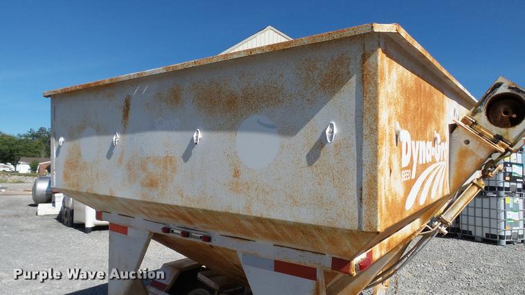 image for item DC2658 1990 Parker 1500 single hopper grain trailer