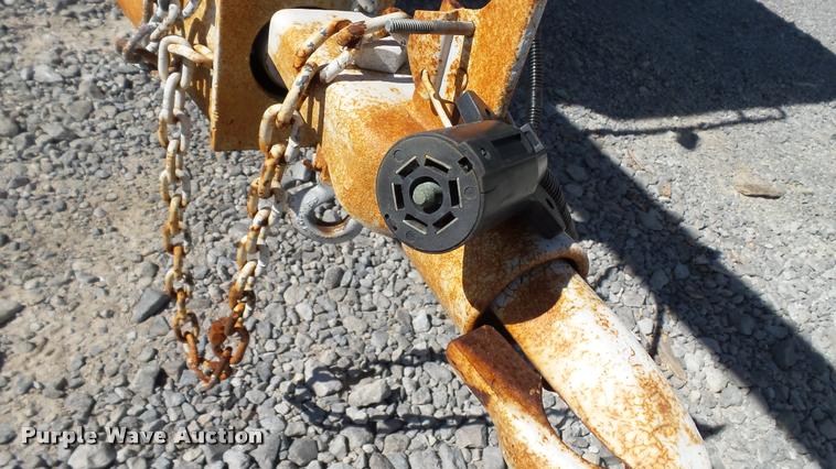 image for item DC2658 1990 Parker 1500 single hopper grain trailer