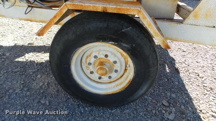 image for item DC2658 1990 Parker 1500 single hopper grain trailer